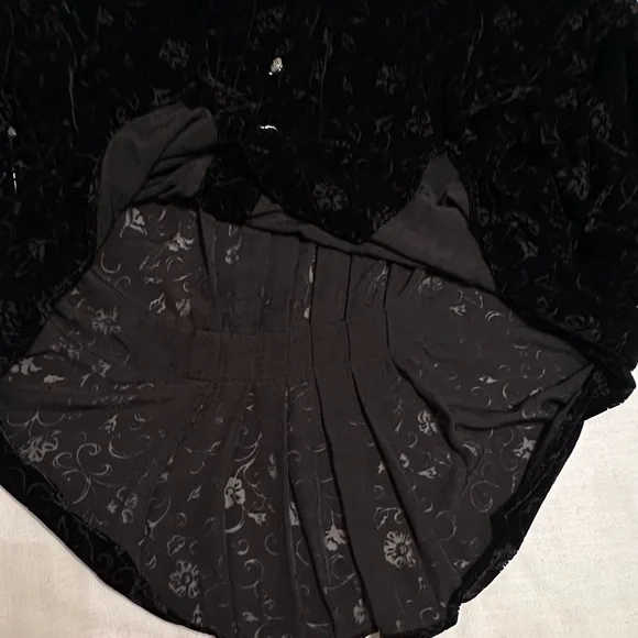 Marla Duran Shirt Womens XL Black Velvet Burnout Floral Button Front Whimsigoth - Picture 7 of 9